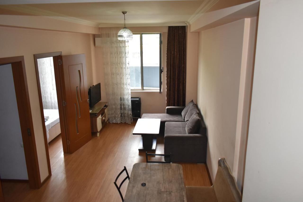 Ucha'S Apartment Batumi Kültér fotó